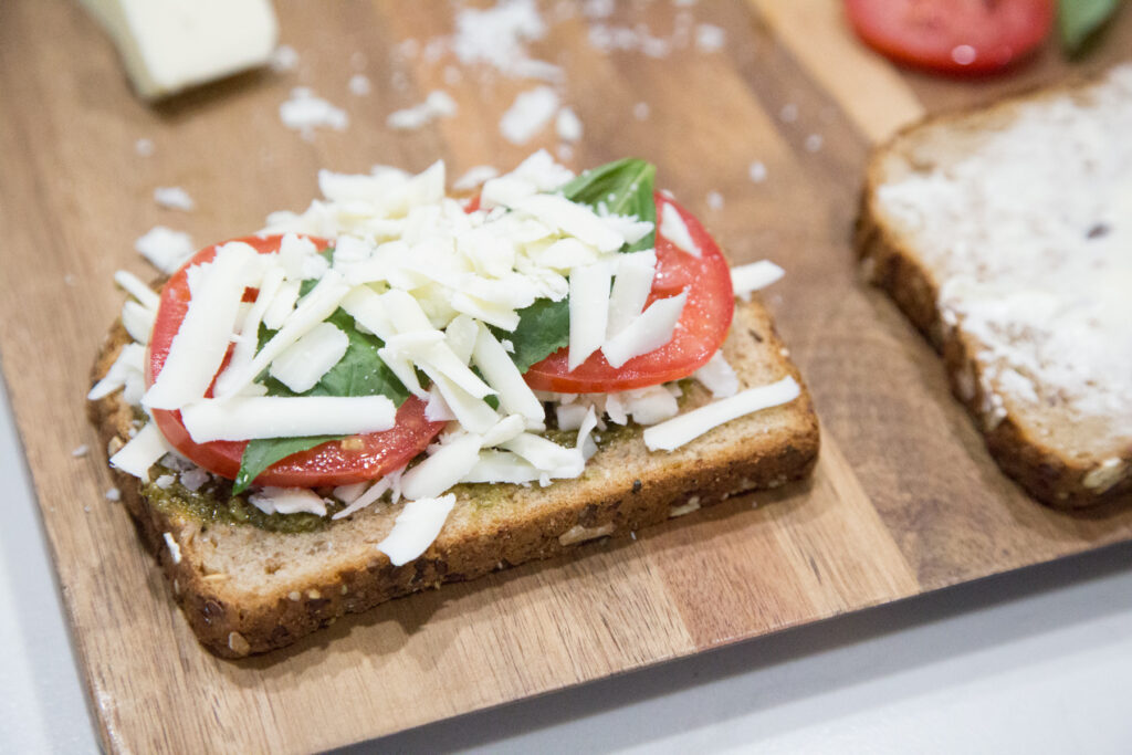 caprese grilled cheese sandwiches