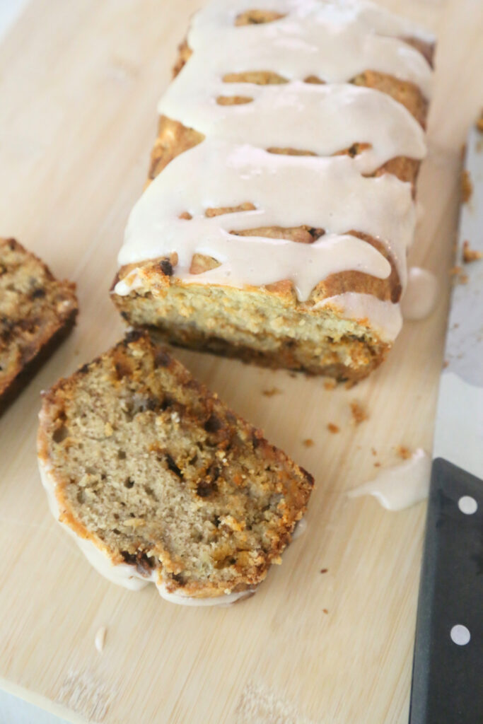 cinnamon roll banana bread