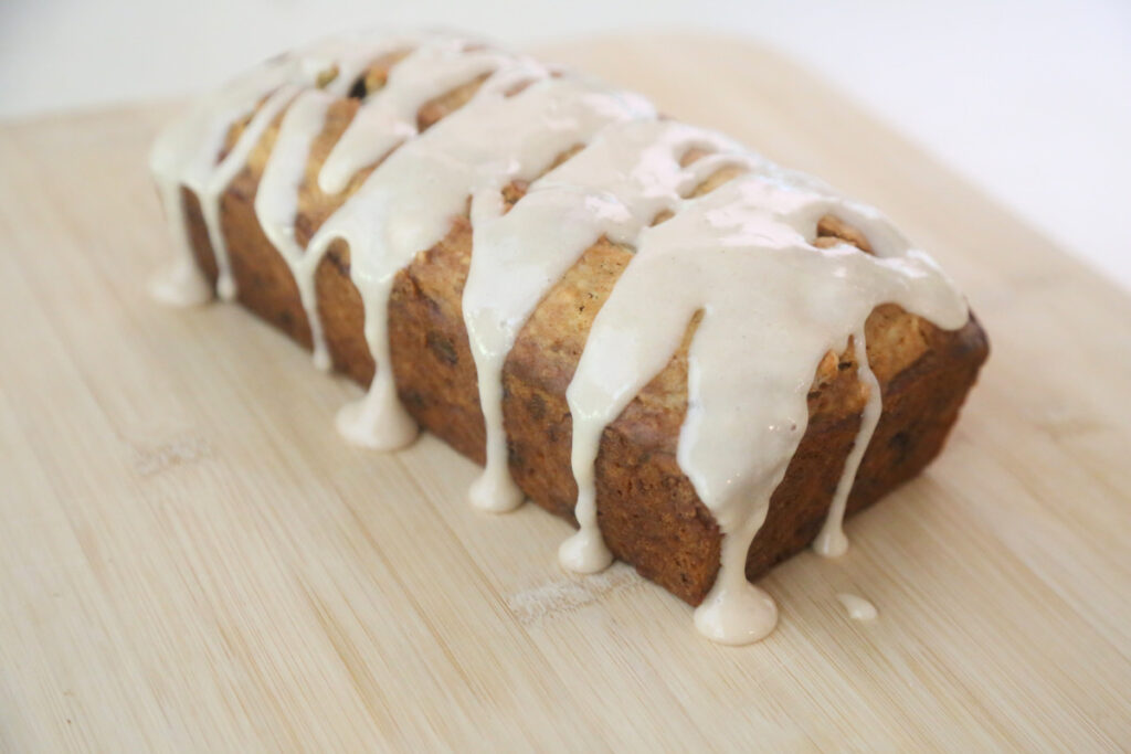 cinnamon roll banana bread